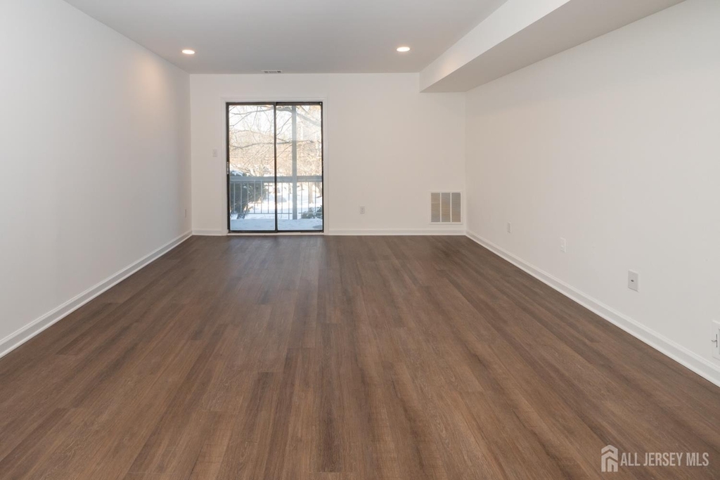 801 Woodbridge Commons Way - Photo 6