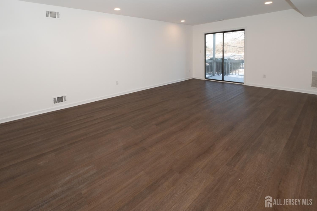 801 Woodbridge Commons Way - Photo 10