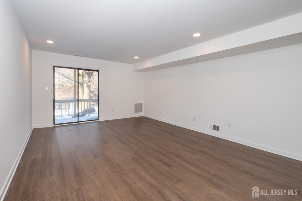 801 Woodbridge Commons Way - Photo 7
