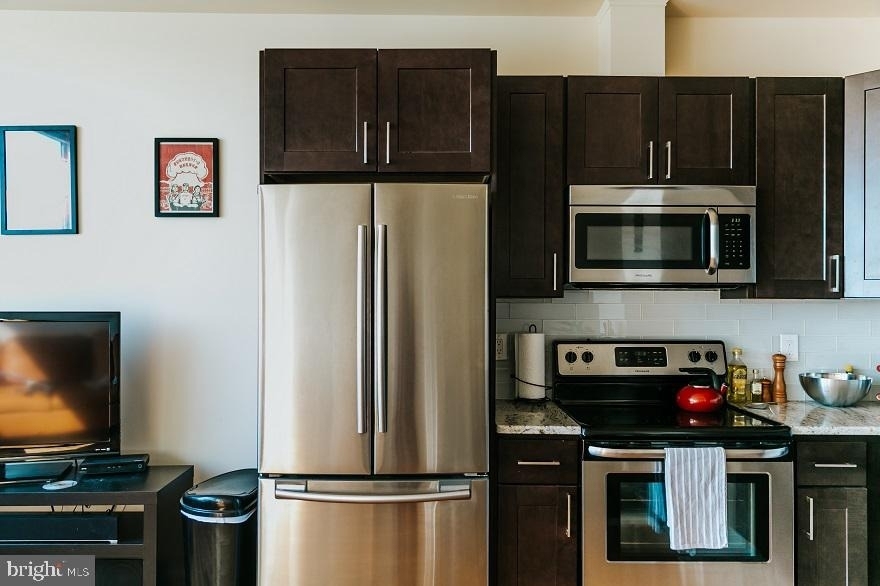 1430 South Street - Photo 3