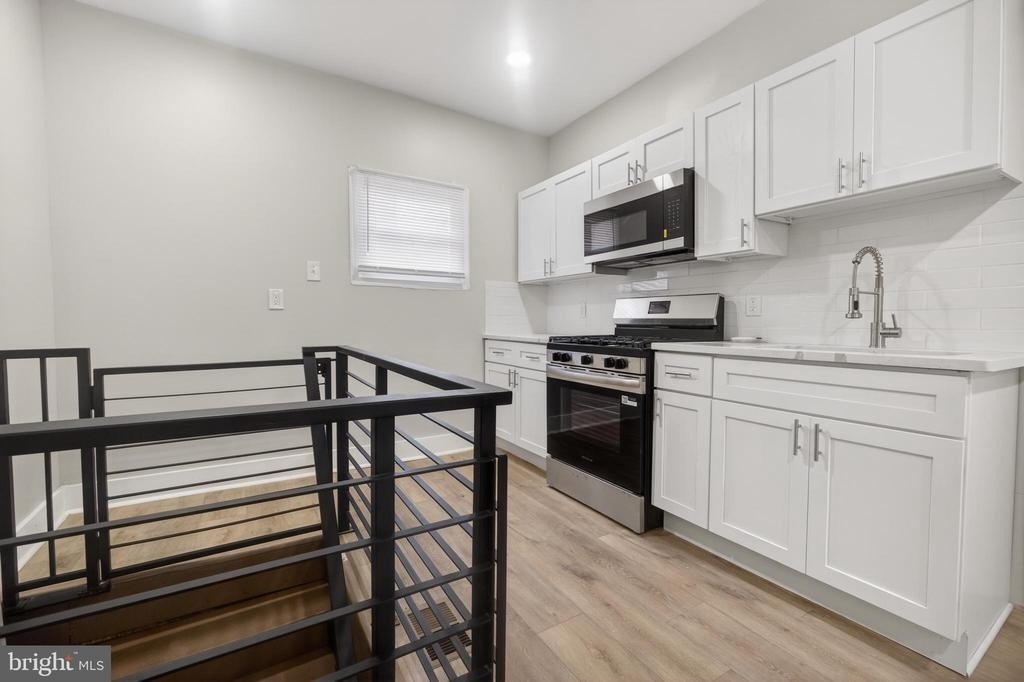 5437 Webster Street - Photo 2