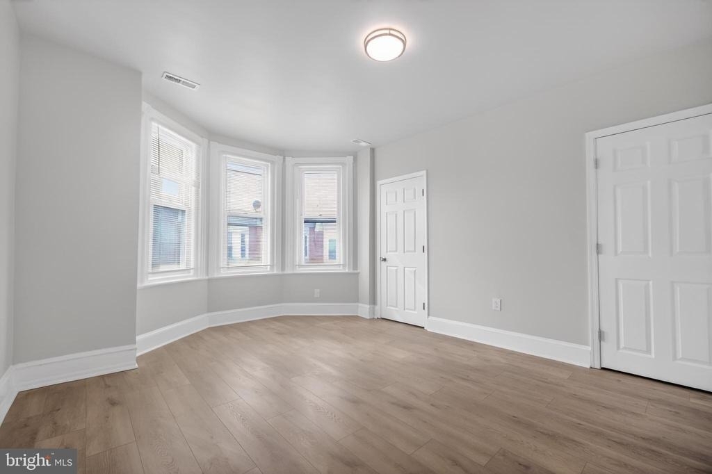 5437 Webster Street - Photo 5