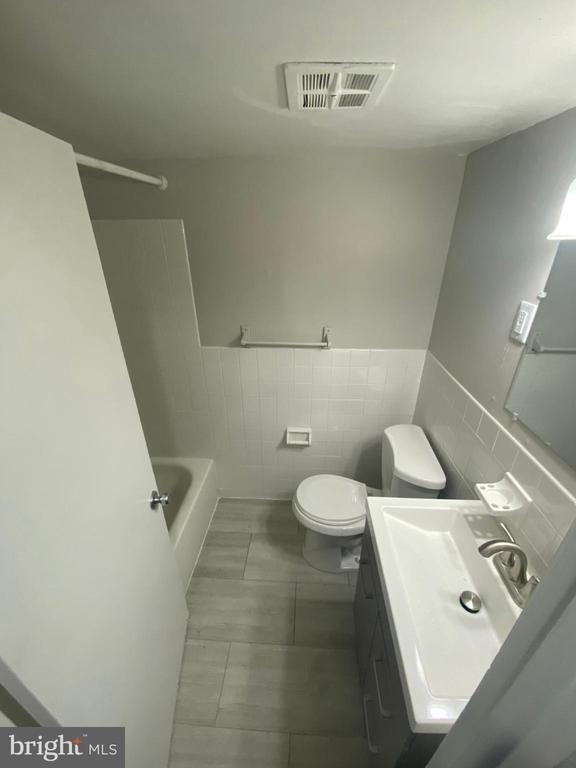 711 Ashland Avenue - Photo 3