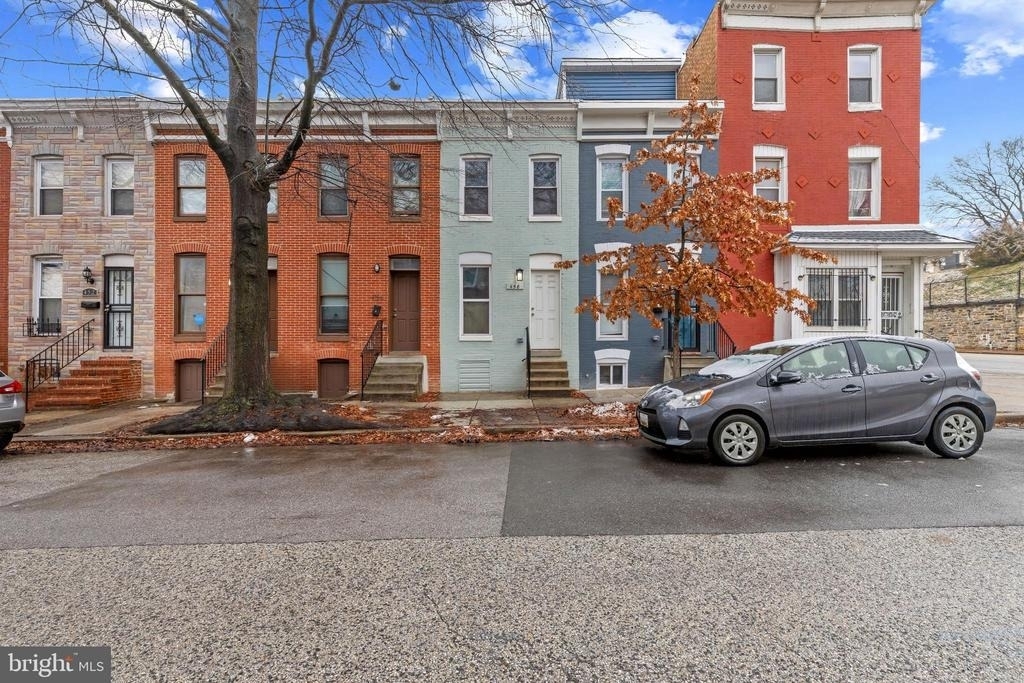 458 E Federal Street - Photo 1