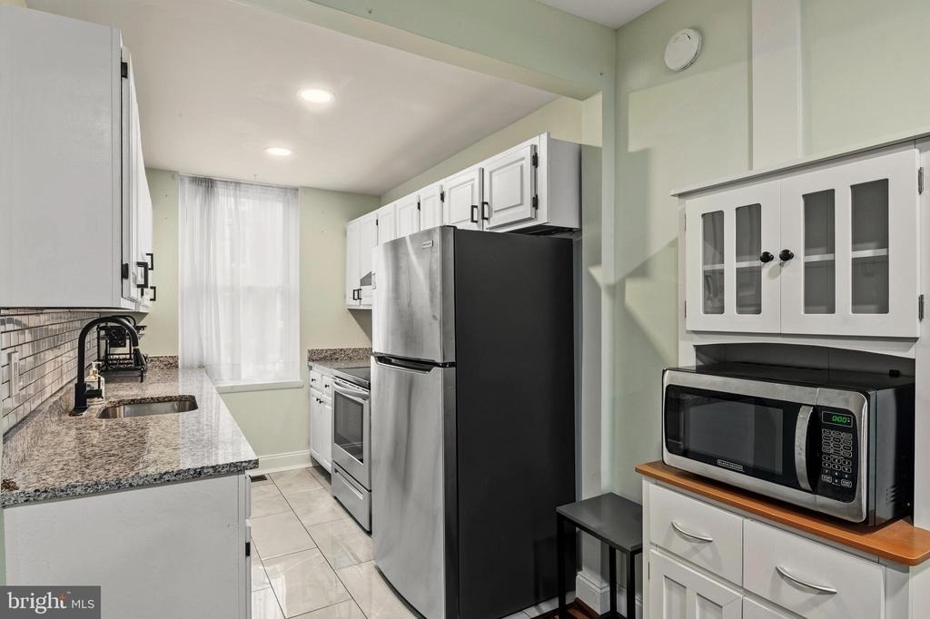 636 Portland Street - Photo 6
