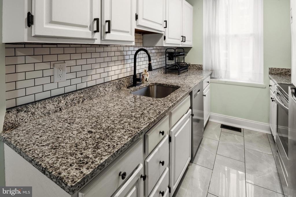 636 Portland Street - Photo 7