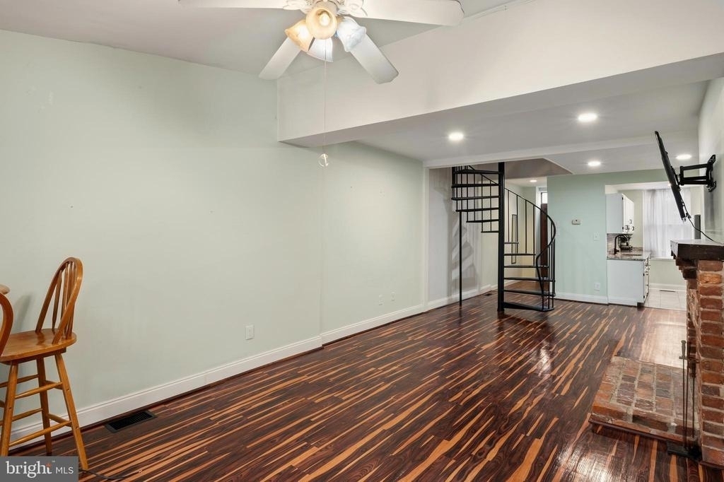 636 Portland Street - Photo 4