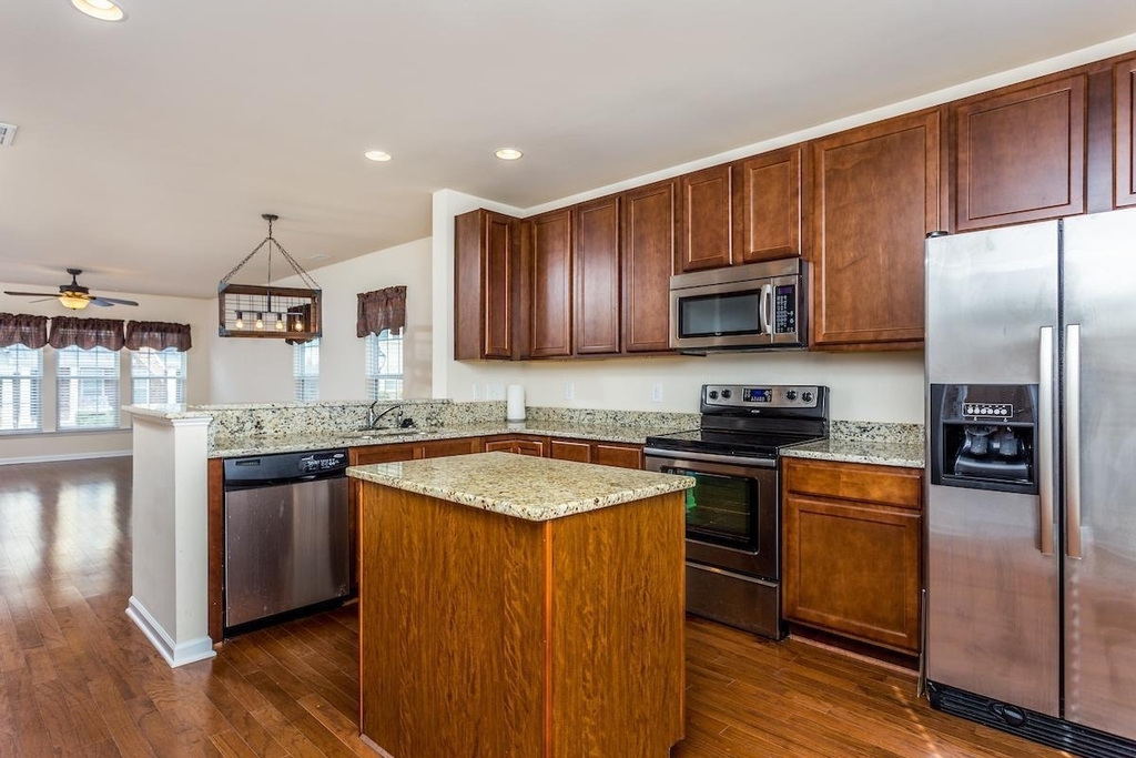 240 Michigan Avenue - Photo 10
