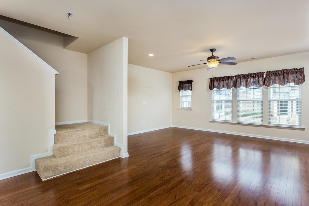 240 Michigan Avenue - Photo 9