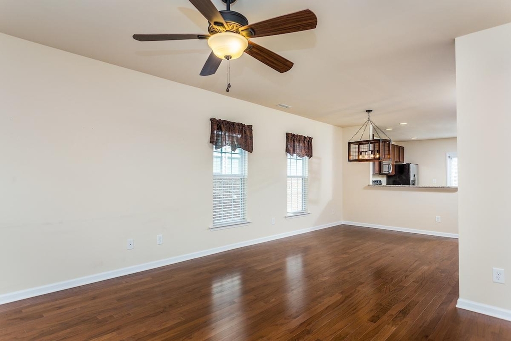 240 Michigan Avenue - Photo 20