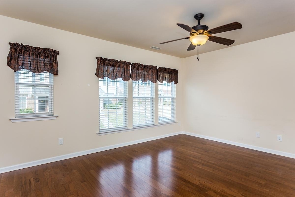 240 Michigan Avenue - Photo 29