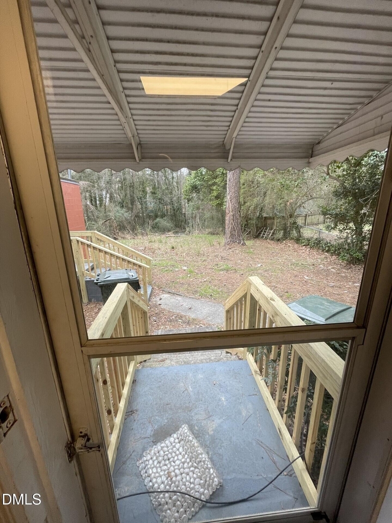 322 Angier Avenue - Photo 11