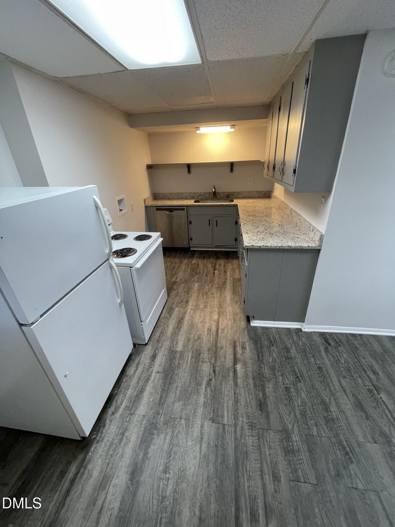 901 Marilyn Drive - Photo 2