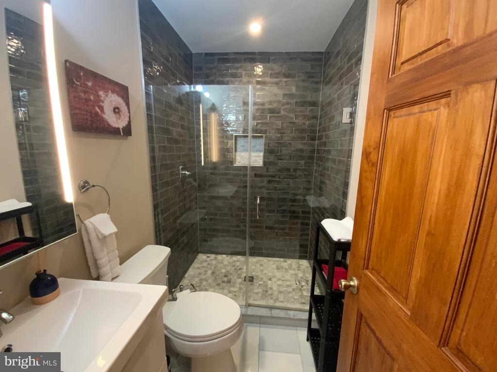 1837 16th Street Nw - Photo 4