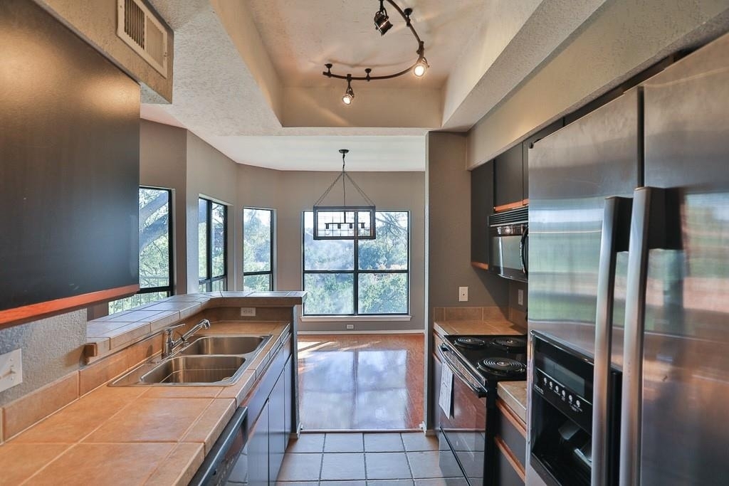 4711 Spicewood Springs Rd - Photo 9
