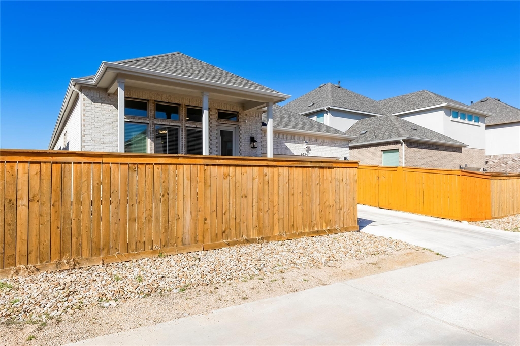2824 Stone Branch Dr - Photo 29
