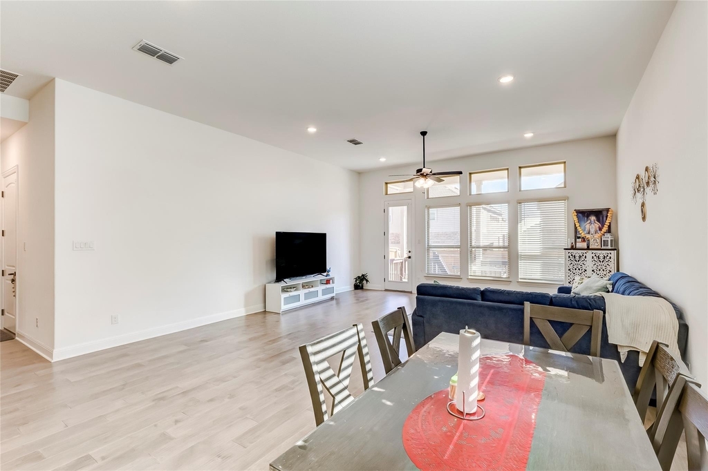 2824 Stone Branch Dr - Photo 14