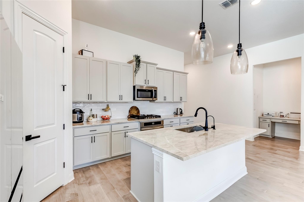 2824 Stone Branch Dr - Photo 11