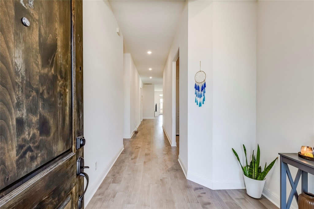 2824 Stone Branch Dr - Photo 3