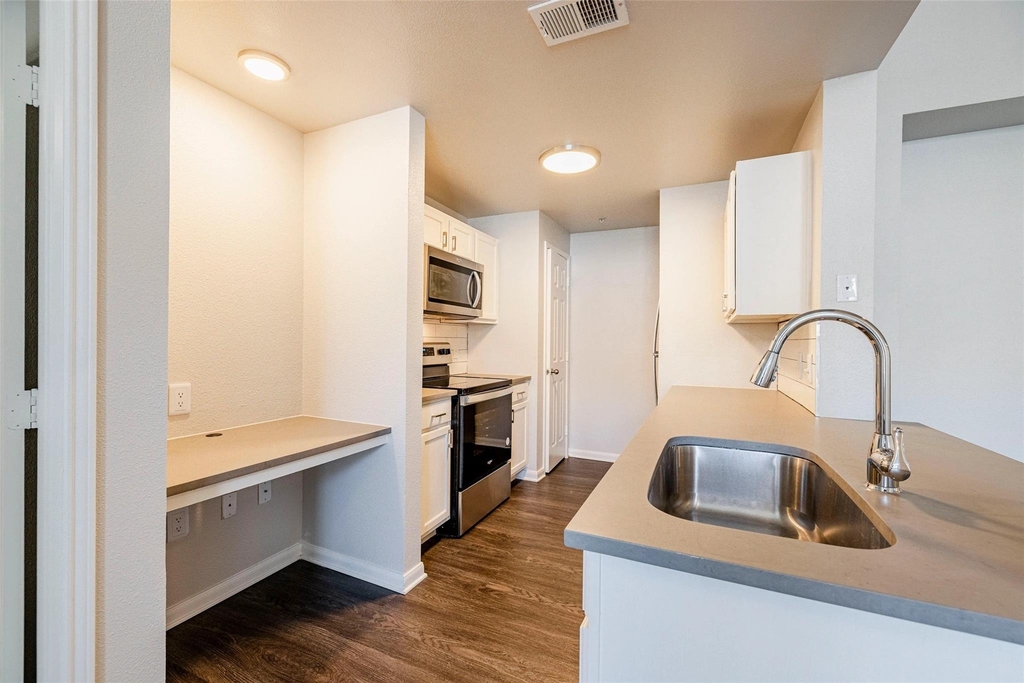 12215 Hunters Chase Dr - Photo 11