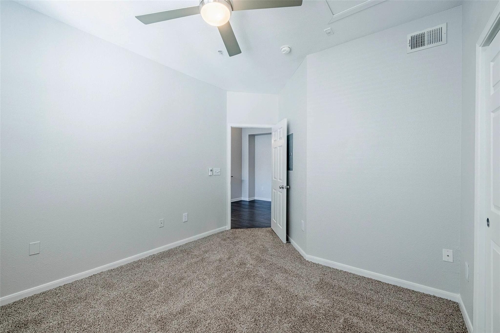 12215 Hunters Chase Dr - Photo 3