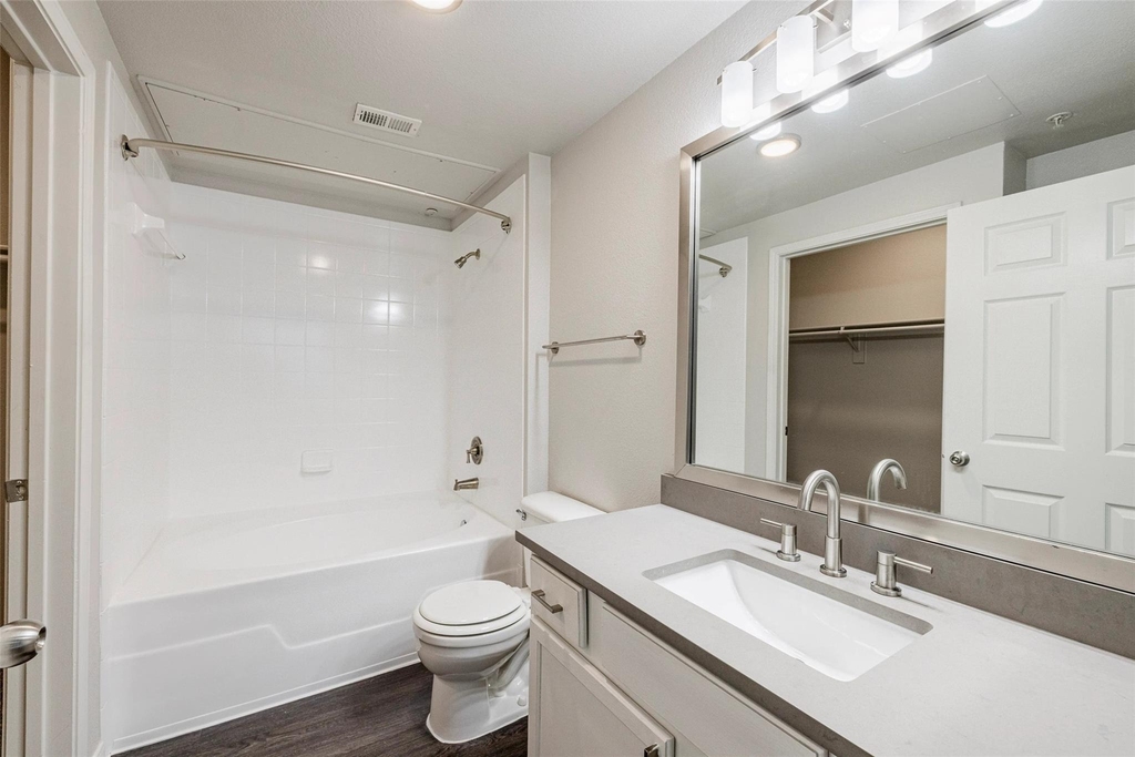12215 Hunters Chase Dr - Photo 15