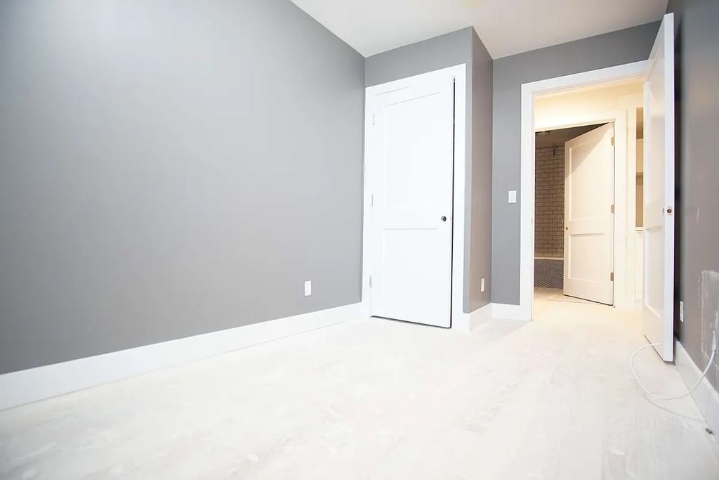 1080 Rogers Avenue - Photo 4