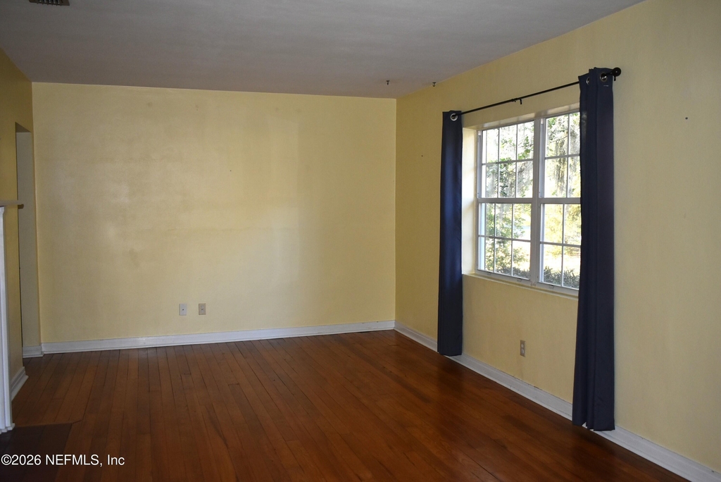 2836 Ionic Avenue - Photo 2