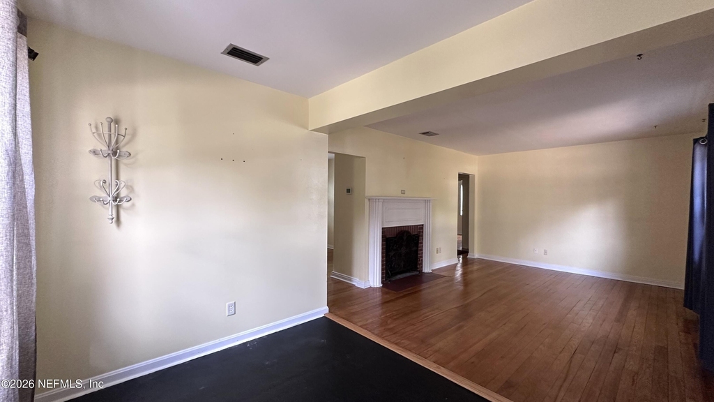 2836 Ionic Avenue - Photo 4