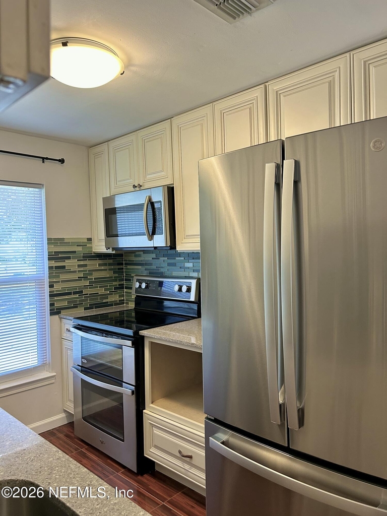 10515 Anchorage Cove Lane - Photo 3