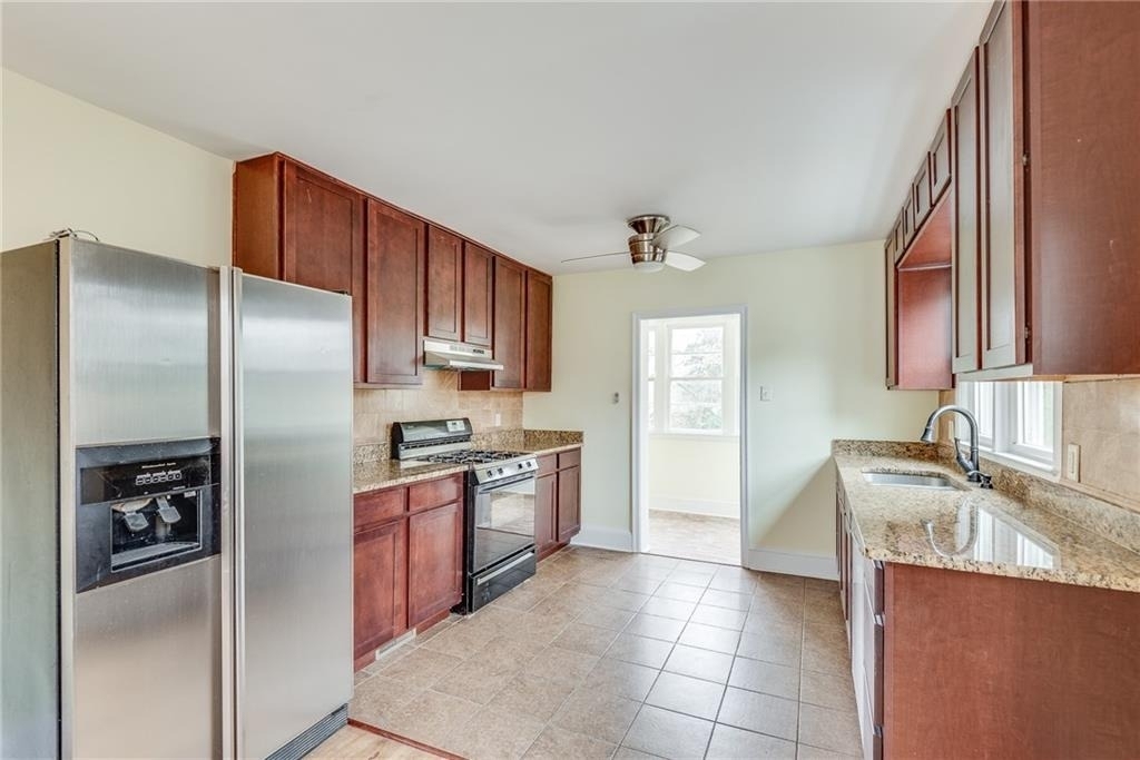 1287 Eastland Road Se - Photo 15