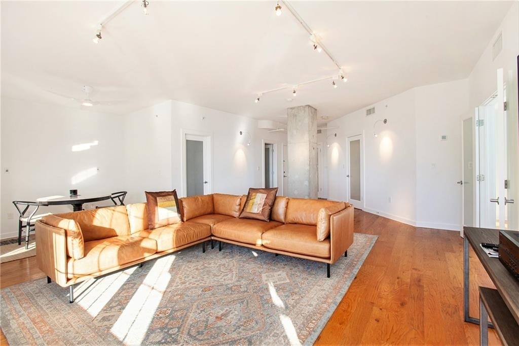 199 14th Street Ne - Photo 3
