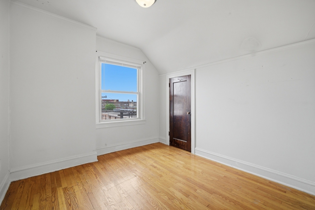 420 N Pine Avenue - Photo 10