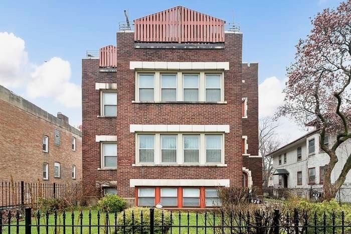 420 N Pine Avenue - Photo 0