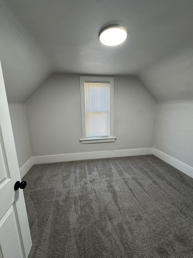 11578 S Perry Avenue - Photo 8