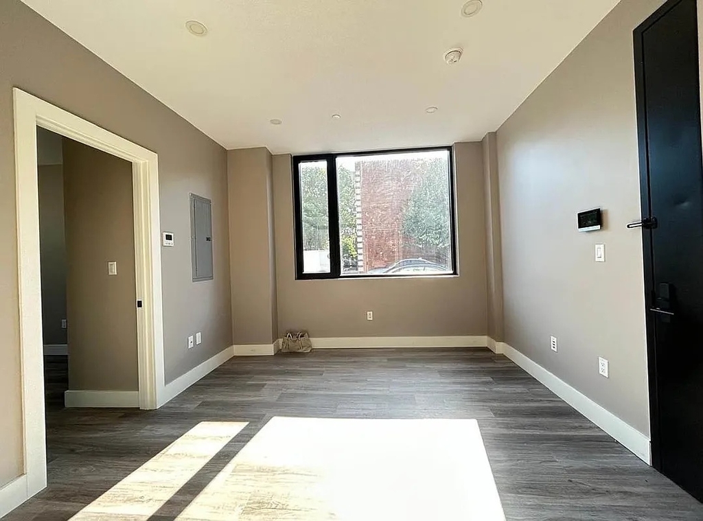 2801 Tilden Avenue - Photo 1