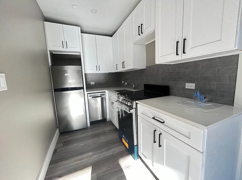 2801 Tilden Avenue - Photo 0