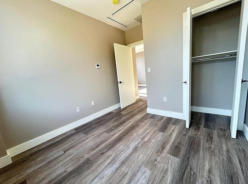 2801 Tilden Avenue - Photo 3