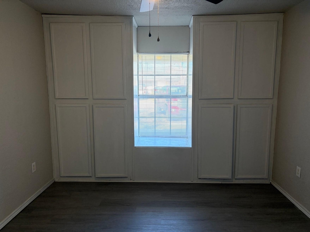 5406 Lyndhurst Drive - Photo 9