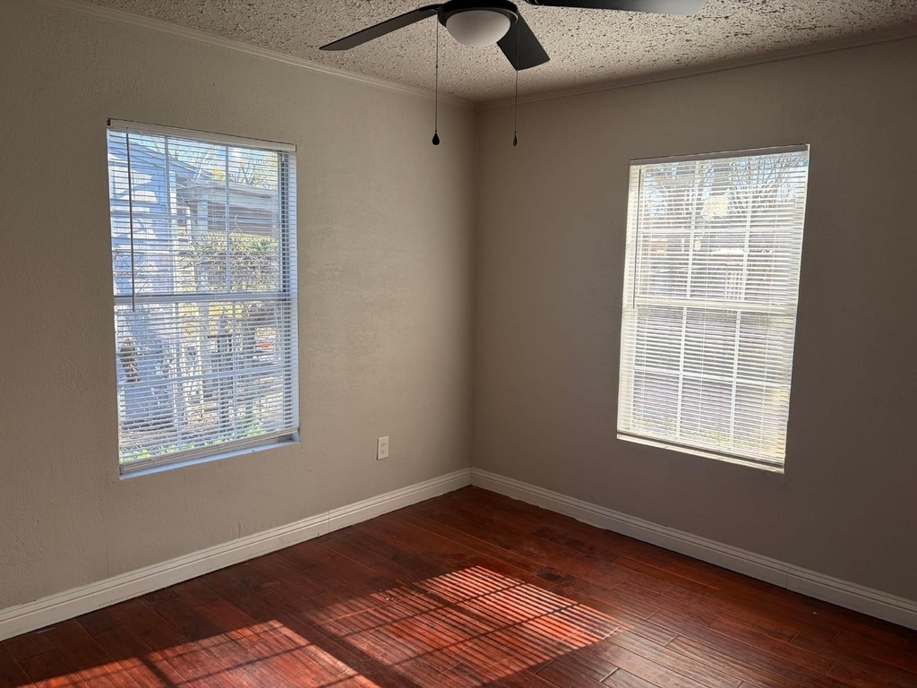 5406 Lyndhurst Drive - Photo 13