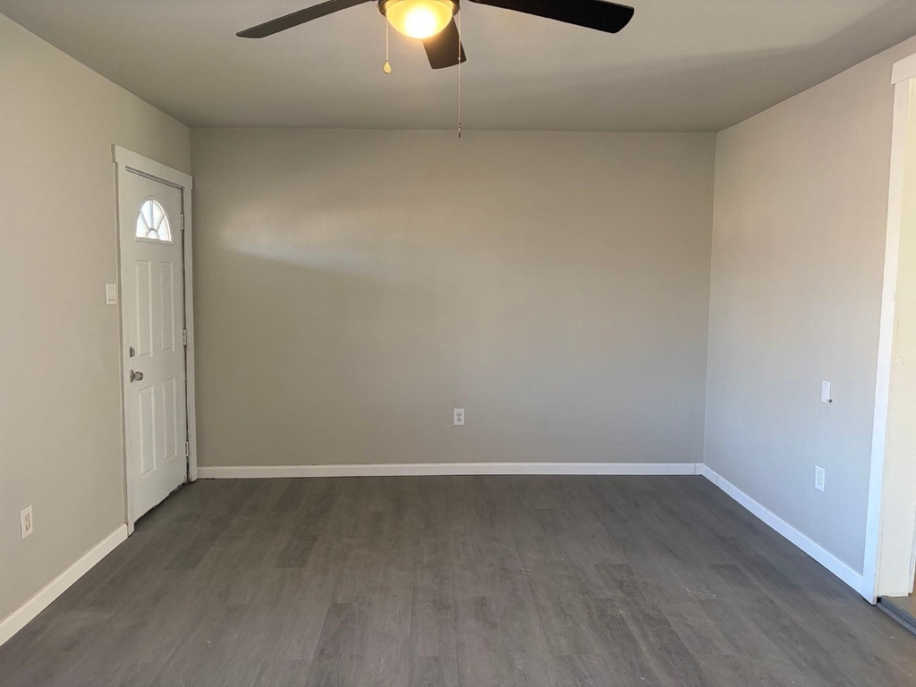 5406 Lyndhurst Drive - Photo 7