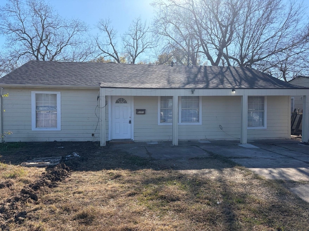 5406 Lyndhurst Drive - Photo 0