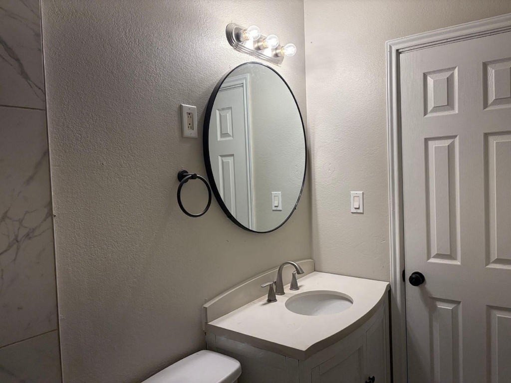 5406 Lyndhurst Drive - Photo 16