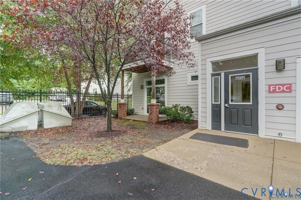 1020 Porter Street - Photo 3