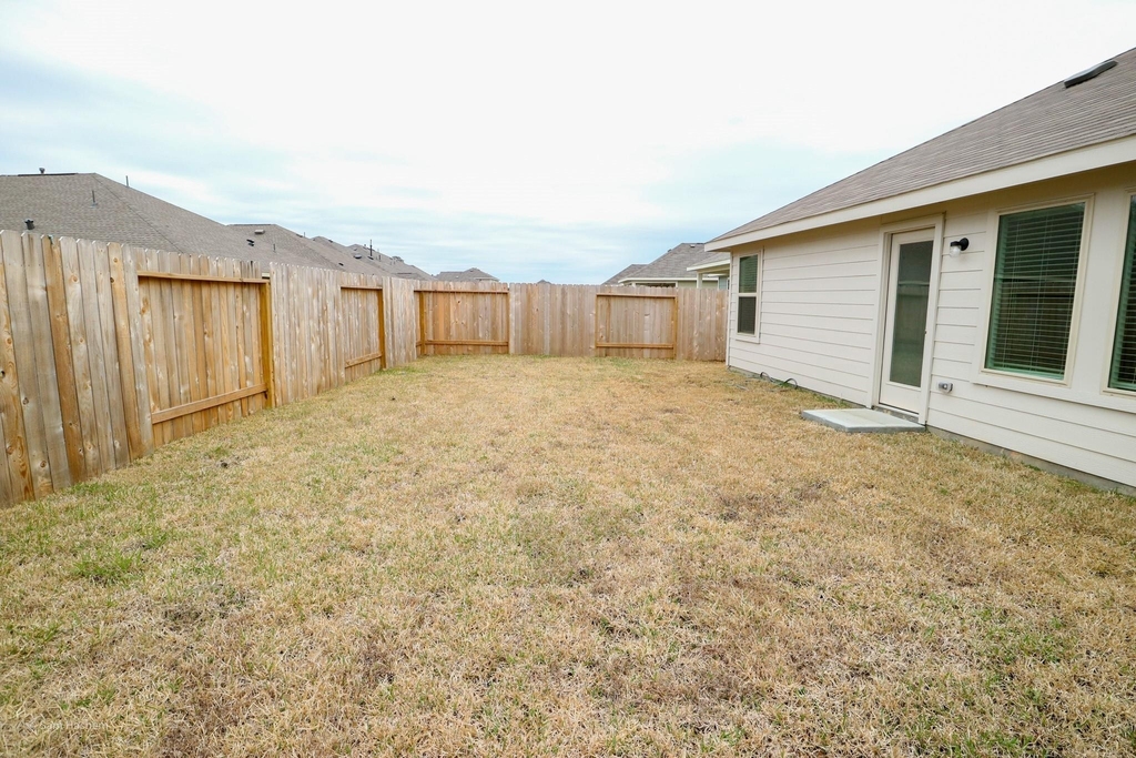 21811 Hickory Springs Court - Photo 23