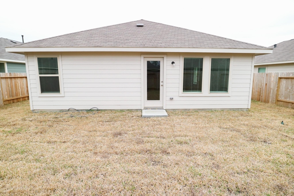 21811 Hickory Springs Court - Photo 22