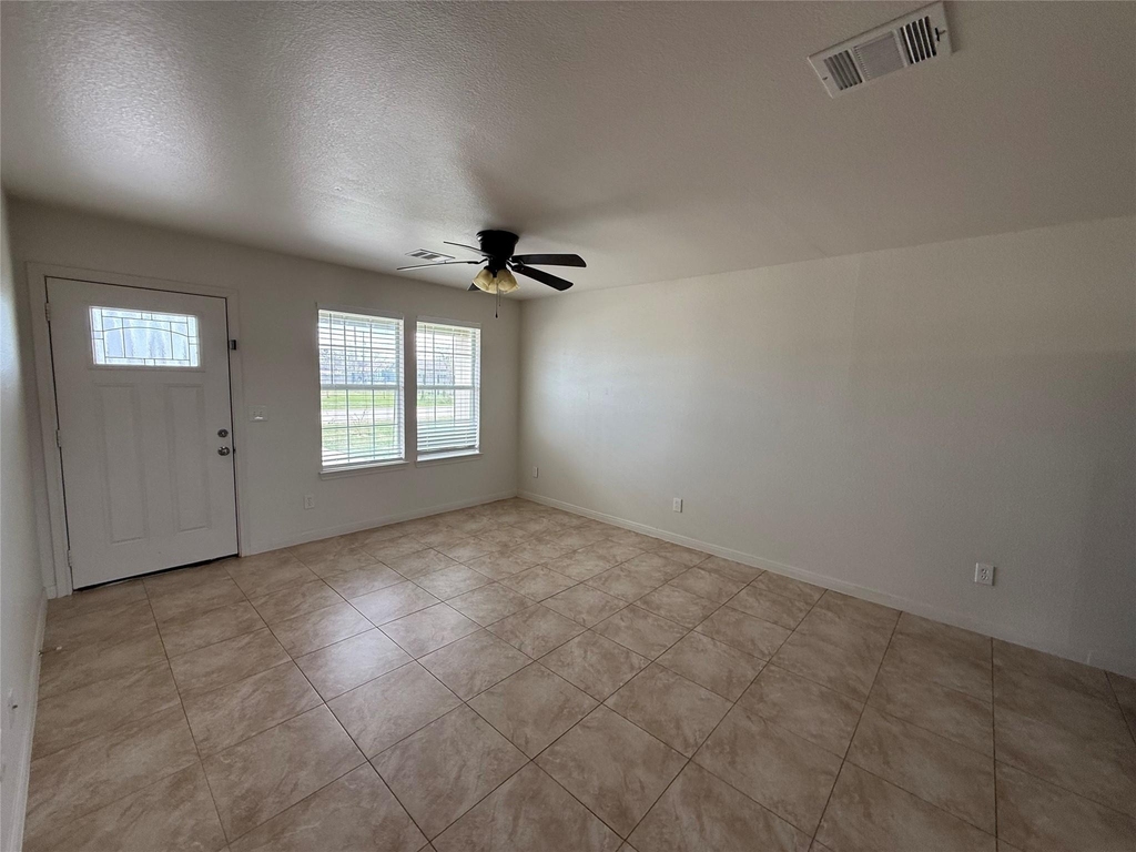 2724 Avenue D Avenue - Photo 8