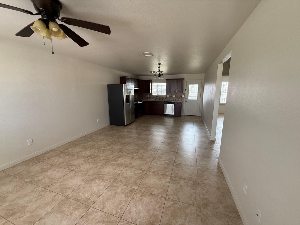 2724 Avenue D Avenue - Photo 2