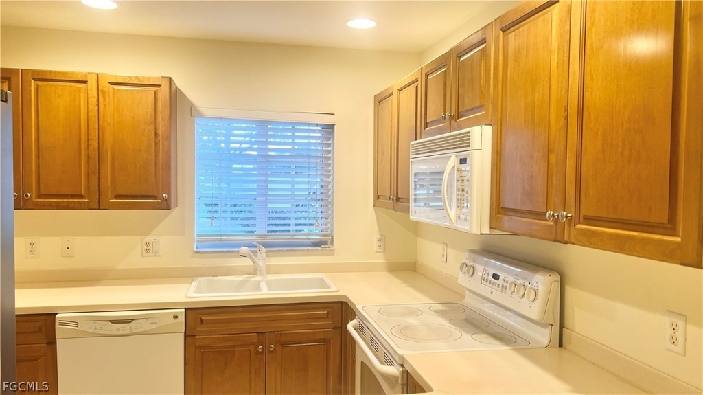 9440 Ivy Brook Run - Photo 4