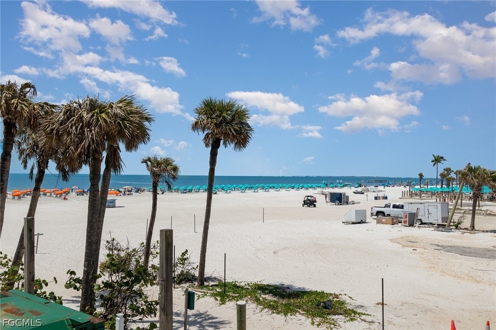 1300 Estero Boulevard - Photo 20